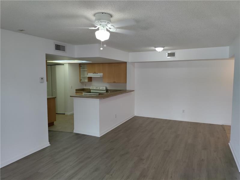 Image 9 of 35 For 9250 Atlantic Blvd  928