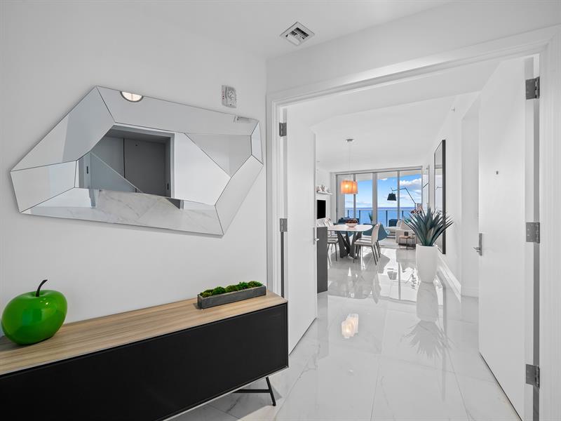 Image 4 of 48 For 701 Fort Lauderdale Beach Blvd  1003