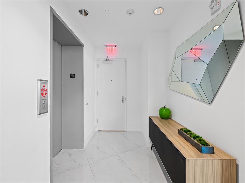 Image 5 of 48 For 701 Fort Lauderdale Beach Blvd  1003