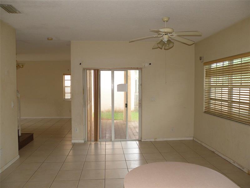 Image 11 of 23 For 958 127th Ave