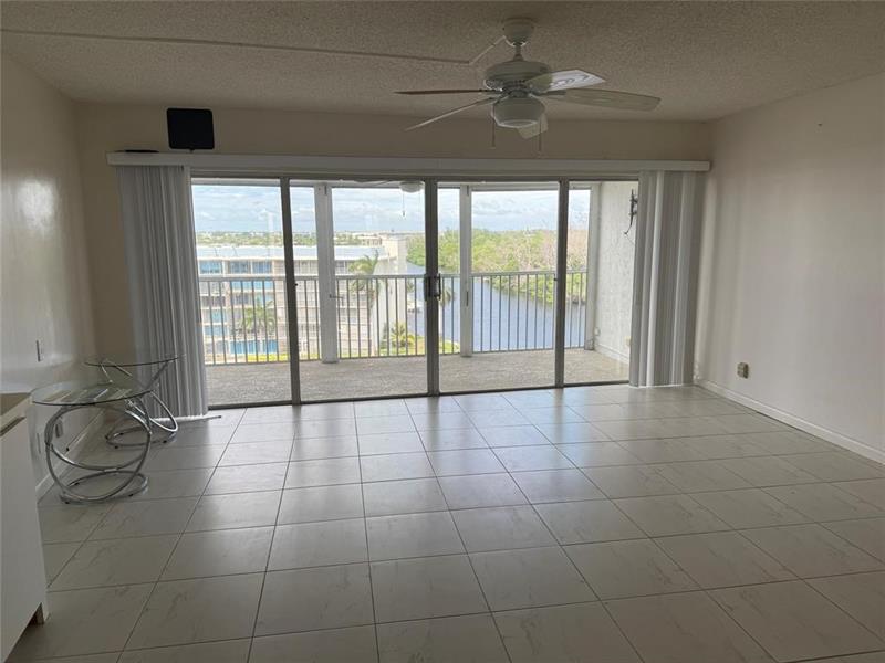 Image 10 of 57 For 1537 Hillsboro Blvd  839