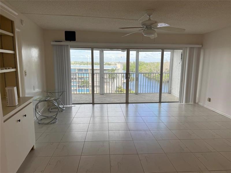 Image 11 of 57 For 1537 Hillsboro Blvd  839