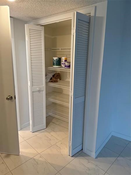 Image 21 of 57 For 1537 Hillsboro Blvd  839