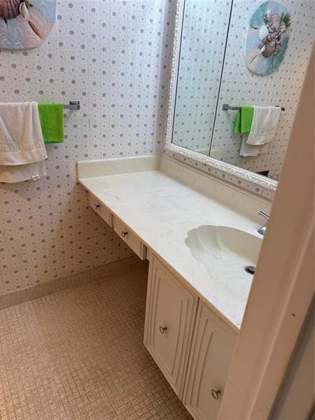 Image 22 of 57 For 1537 Hillsboro Blvd  839