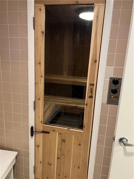 Image 51 of 57 For 1537 Hillsboro Blvd  839