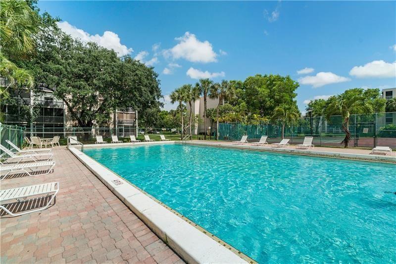 Image 4 of 5 For 1075 Riverside Dr  207