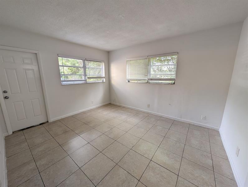 Image 10 of 11 For 481 Sunshine Dr  C1