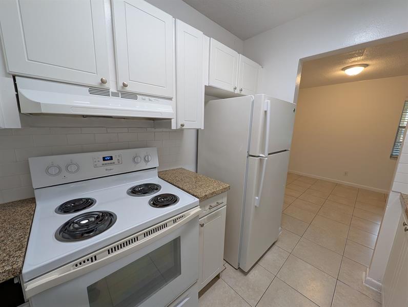 Image 4 of 11 For 481 Sunshine Dr  C1