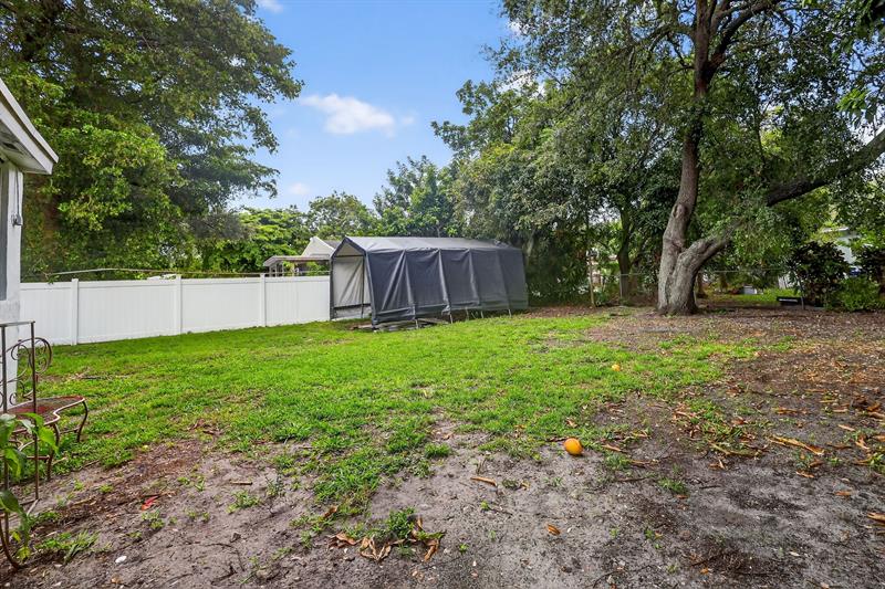 Image 27 of 28 For 40 68th St  