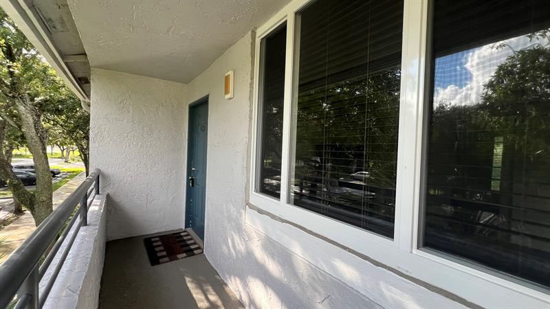 Image 20 of 22 For 831 Lyons Rd  23201