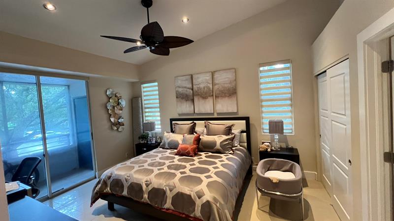 Image 5 of 22 For 831 Lyons Rd  23201