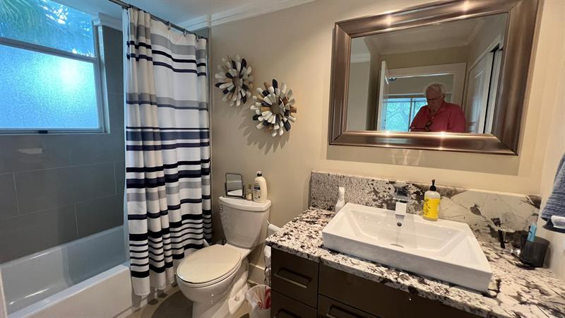 Image 9 of 22 For 831 Lyons Rd  23201