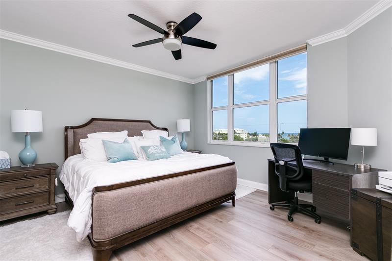 Image 23 of 36 For 191 Ocean Dr  513