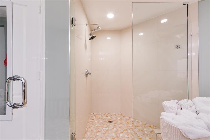 Image 27 of 36 For 191 Ocean Dr  513