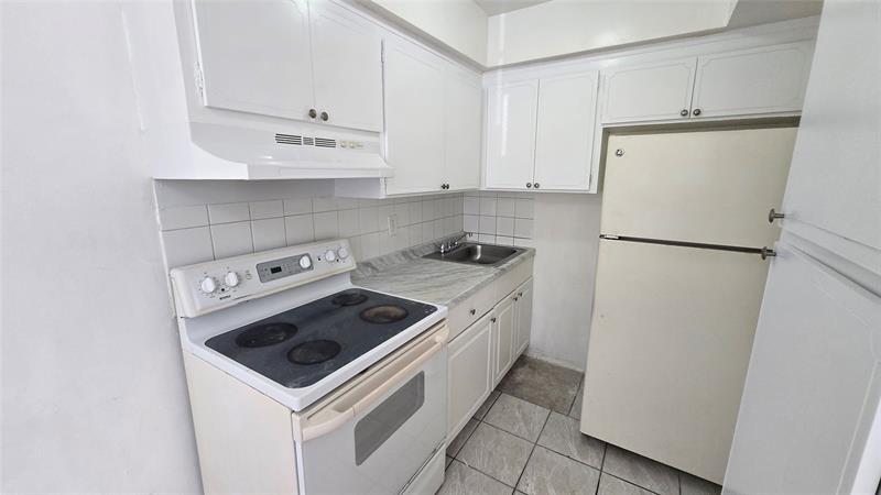 Details for 2501 Pierce St  1, Hollywood, FL 33020