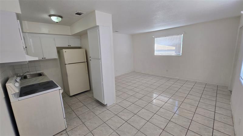 Image 3 of 9 For 2501 Pierce St  1