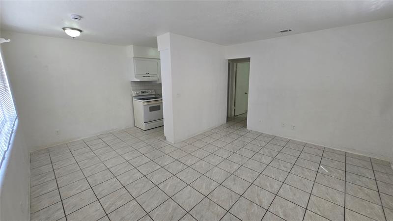 Image 4 of 9 For 2501 Pierce St  1