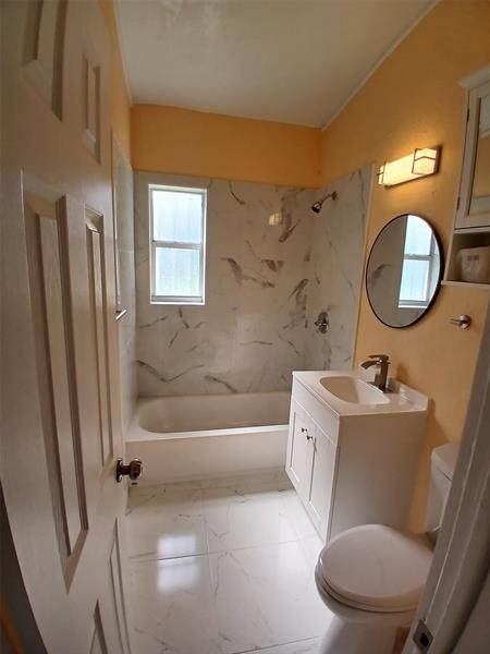 Image 11 of 15 For 18020 5th Ave