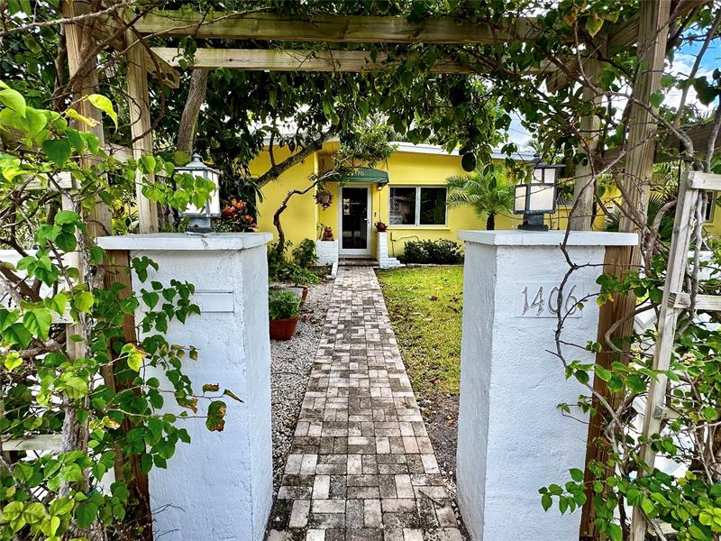 Image 2 of 5 For 1406 15th St