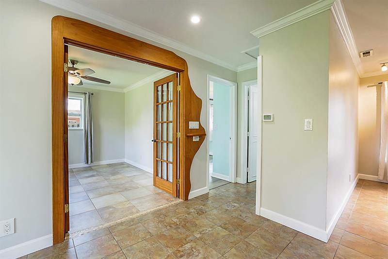 Image 20 of 47 For 6139 22nd St