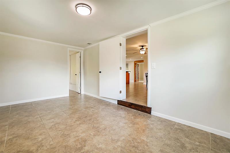Image 29 of 47 For 6139 22nd St