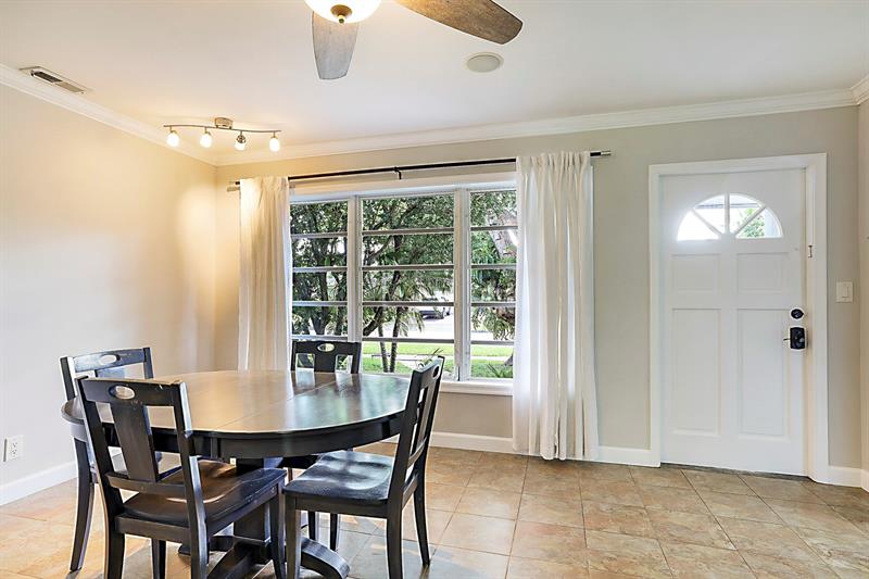 Image 9 of 47 For 6139 22nd St