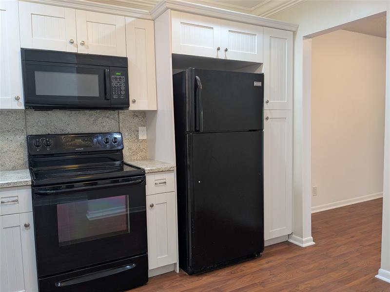 Image 9 of 18 For 3351 85 Ave  315