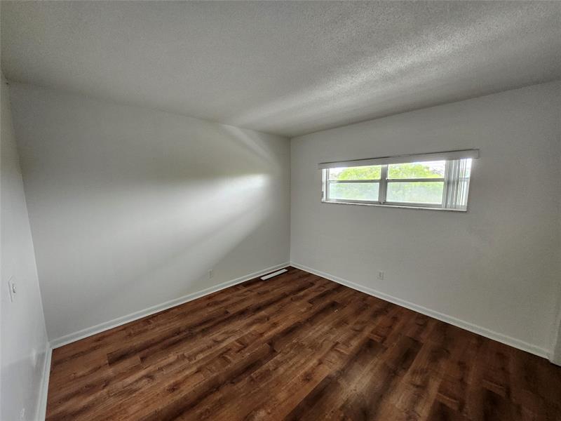 Image 10 of 20 For 4200 3rd Ct  309