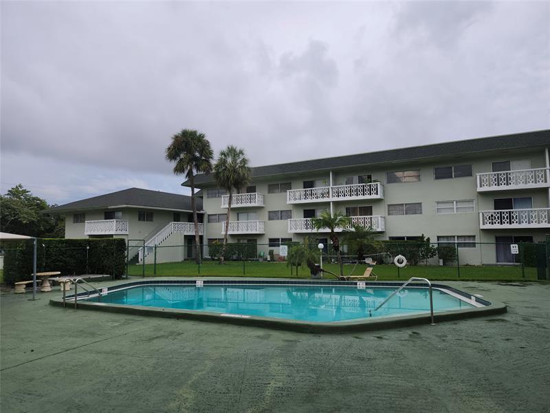 Image 13 of 20 For 4200 3rd Ct  309