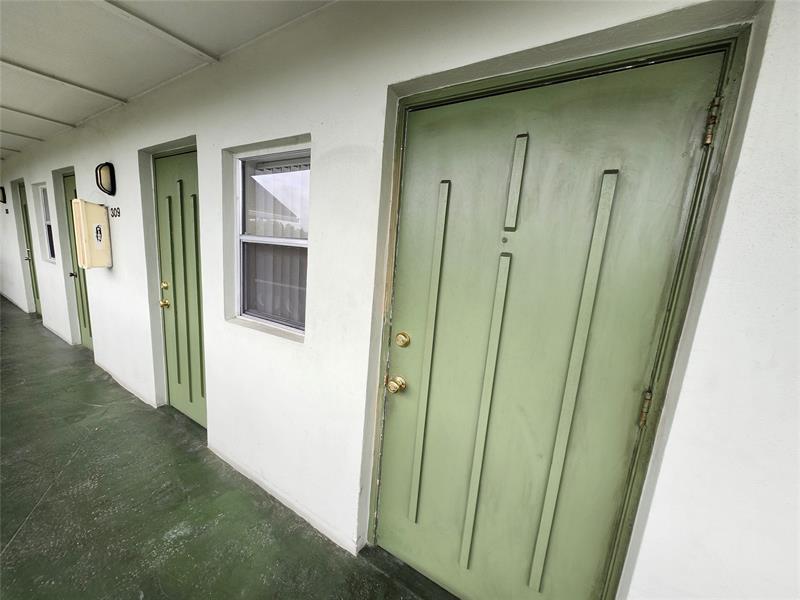 Image 3 of 20 For 4200 3rd Ct  309