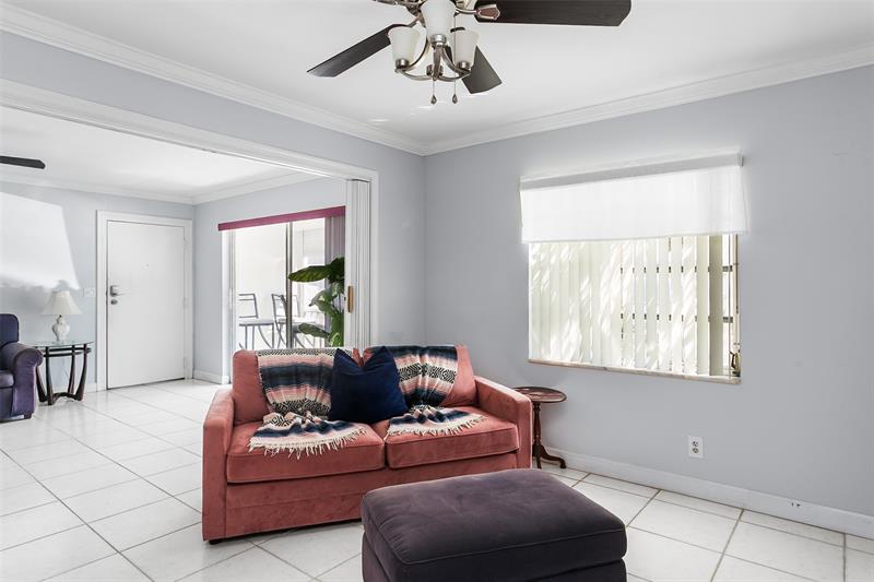 Image 10 of 34 For 6399 Bay Club Dr  1