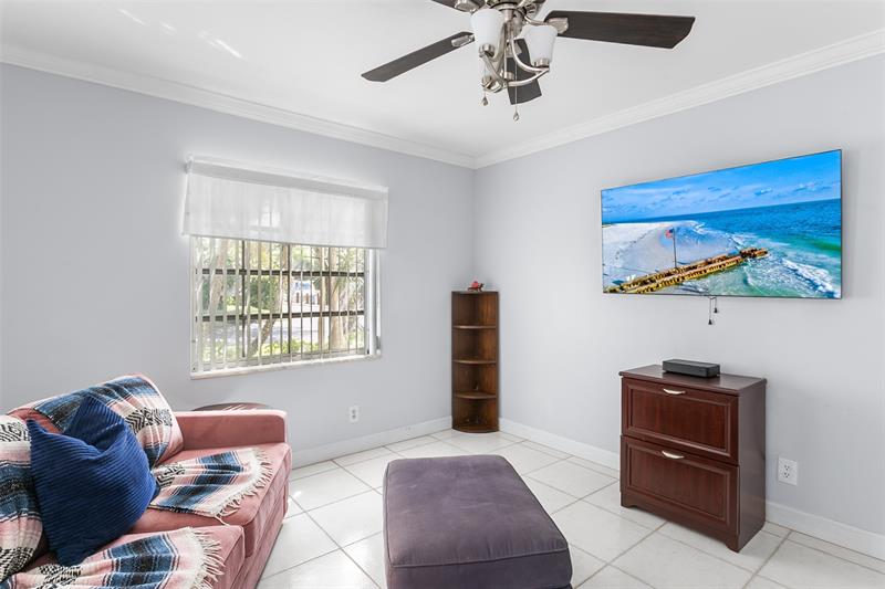 Image 12 of 34 For 6399 Bay Club Dr  1