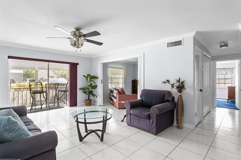 Image 19 of 34 For 6399 Bay Club Dr  1