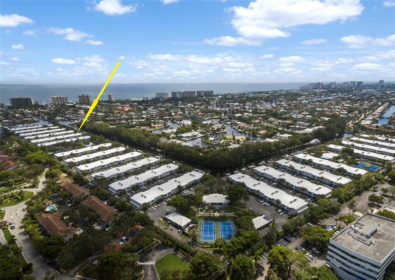 Image 5 of 34 For 6399 Bay Club Dr  1