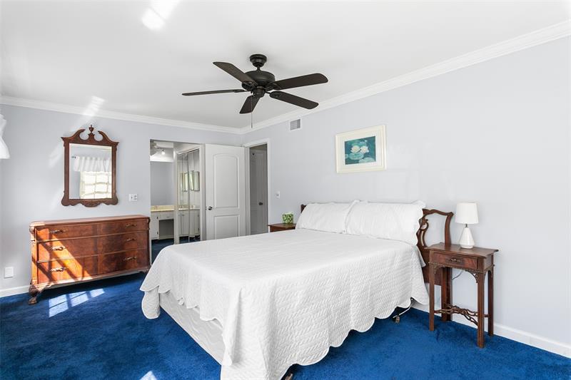 Image 8 of 34 For 6399 Bay Club Dr  1