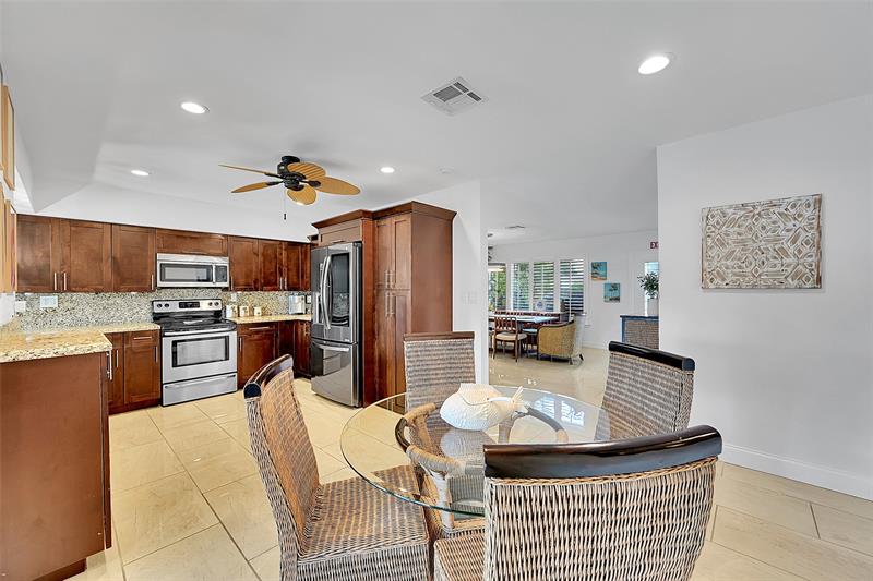 Image 8 of 53 For 1080 9th Ave