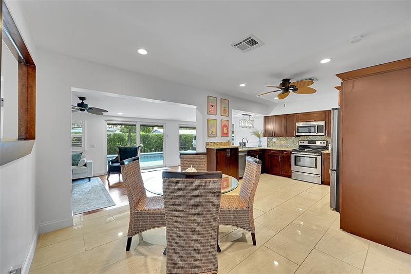 Image 9 of 53 For 1080 9th Ave
