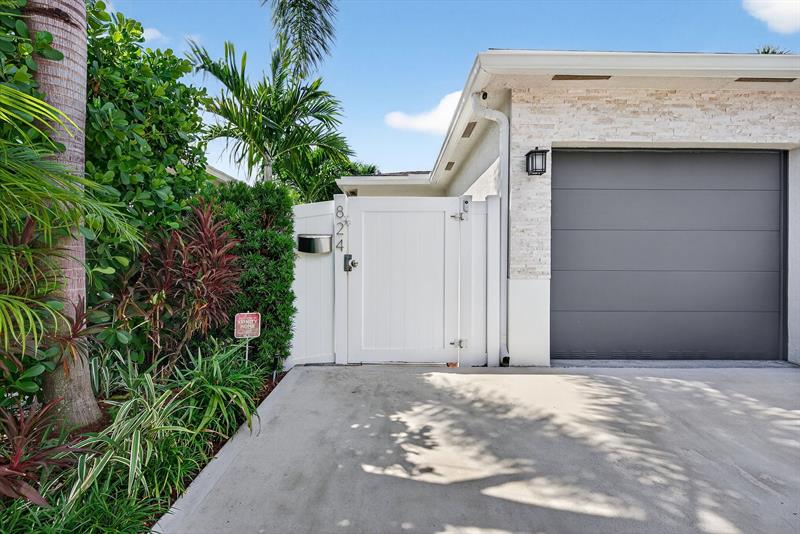 Image 4 of 21 For 824 14th Court