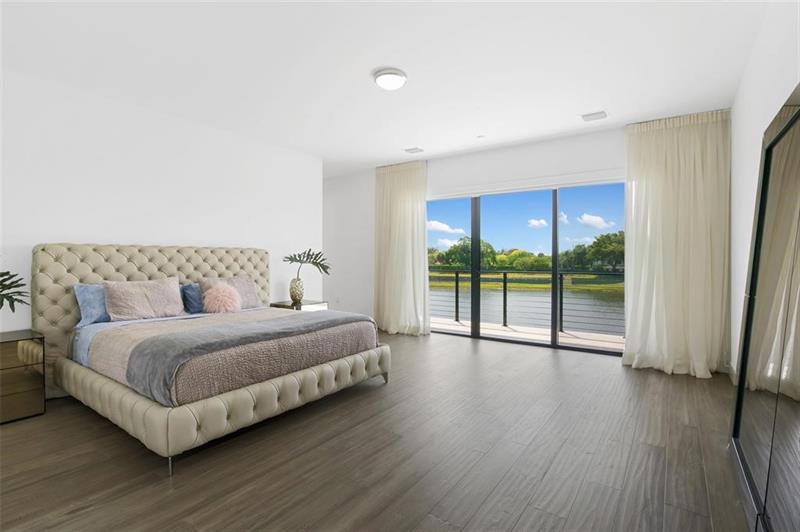 Image 12 of 19 For 16552 Botaniko Dr S