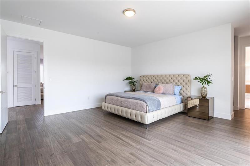 Image 13 of 19 For 16552 Botaniko Dr S