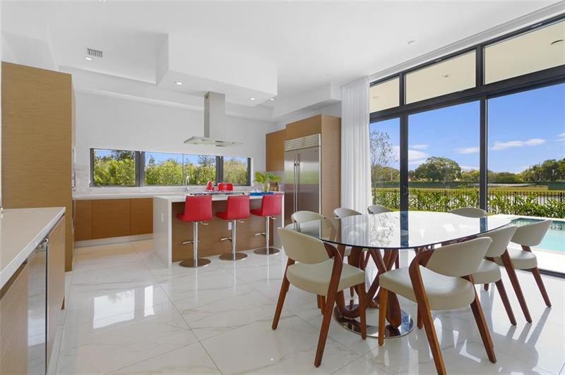 Image 8 of 19 For 16552 Botaniko Dr S