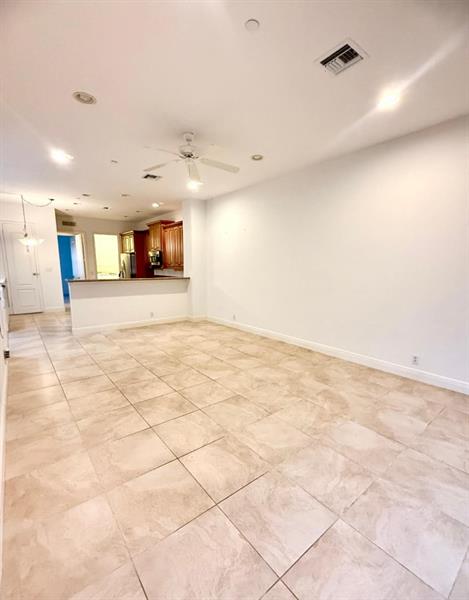 Image 10 of 38 For 4804 Sawgrass Breeze Dr