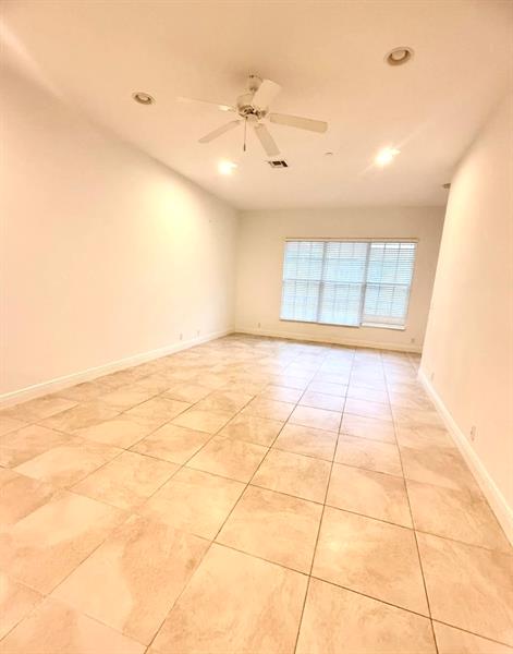 Image 11 of 38 For 4804 Sawgrass Breeze Dr