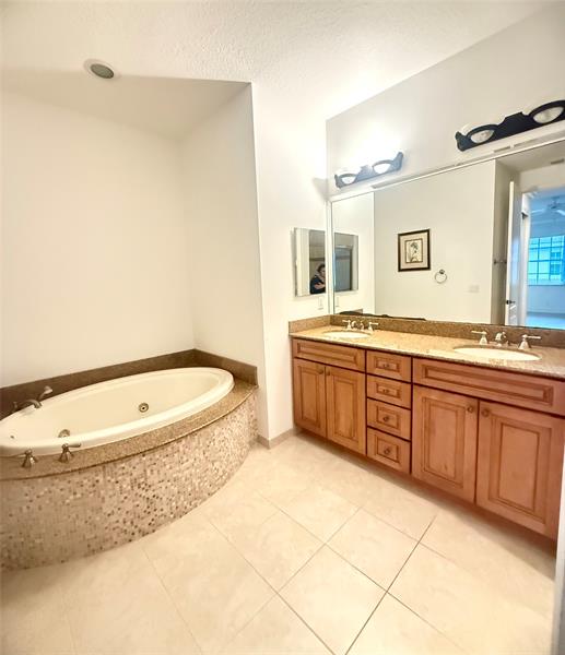 Image 23 of 38 For 4804 Sawgrass Breeze Dr