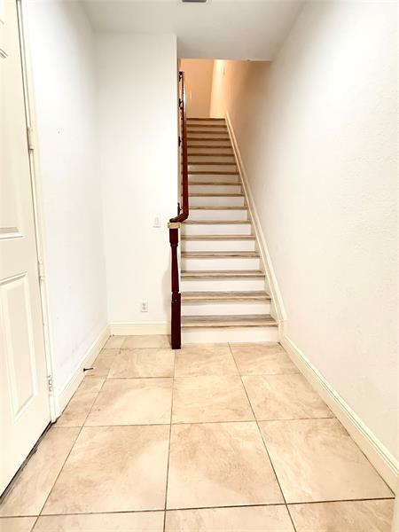 Image 8 of 38 For 4804 Sawgrass Breeze Dr