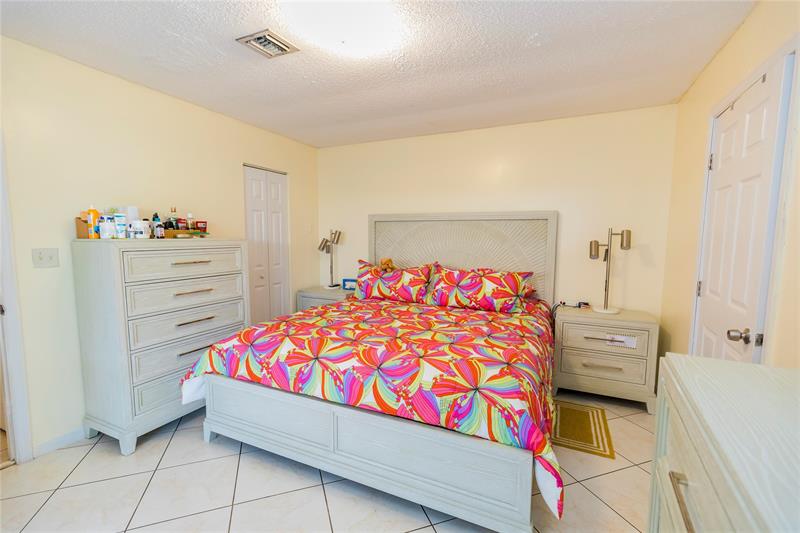 Image 23 of 30 For 18300 143rd Ct