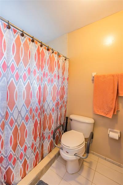 Image 25 of 30 For 18300 143rd Ct