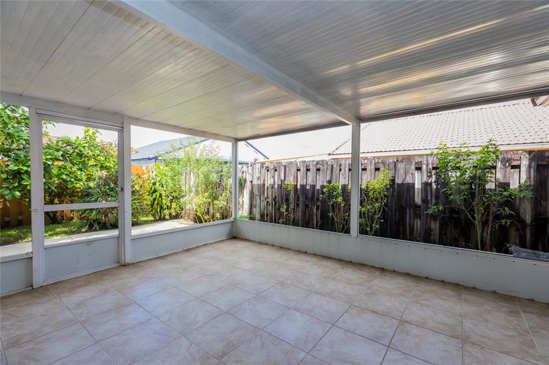 Image 27 of 30 For 18300 143rd Ct