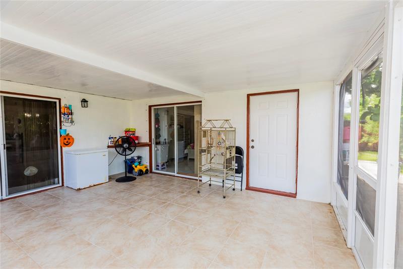 Image 28 of 30 For 18300 143rd Ct