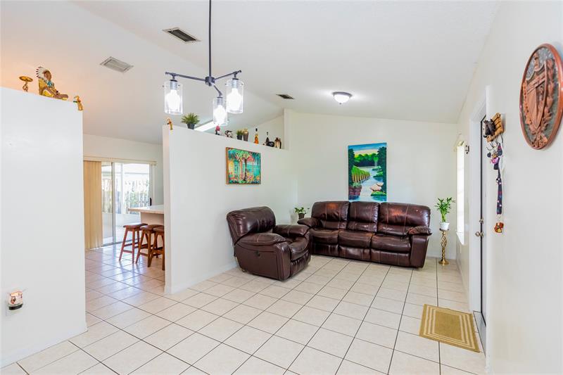 Image 7 of 30 For 18300 143rd Ct